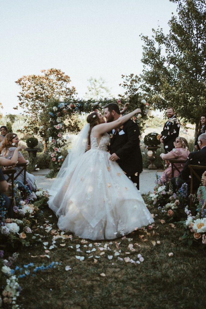 Romantic Wedding Photography Rose Petals Inspiration 